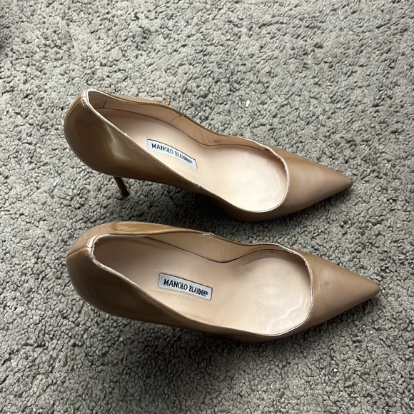 Manolo Blahnik Pointed Toe Heels size 39 1/2 - Picture 2 of 7